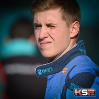 Avantage Renaudin dans les manches KZ2